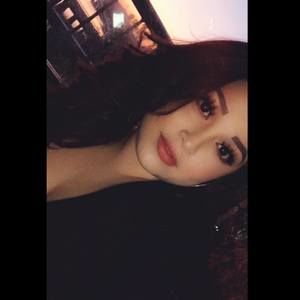 Meet your Posher, Crystel